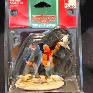 Coventry Cove Village Figurine Feeding Seagulls Miniatures Men with Seagulls NIF